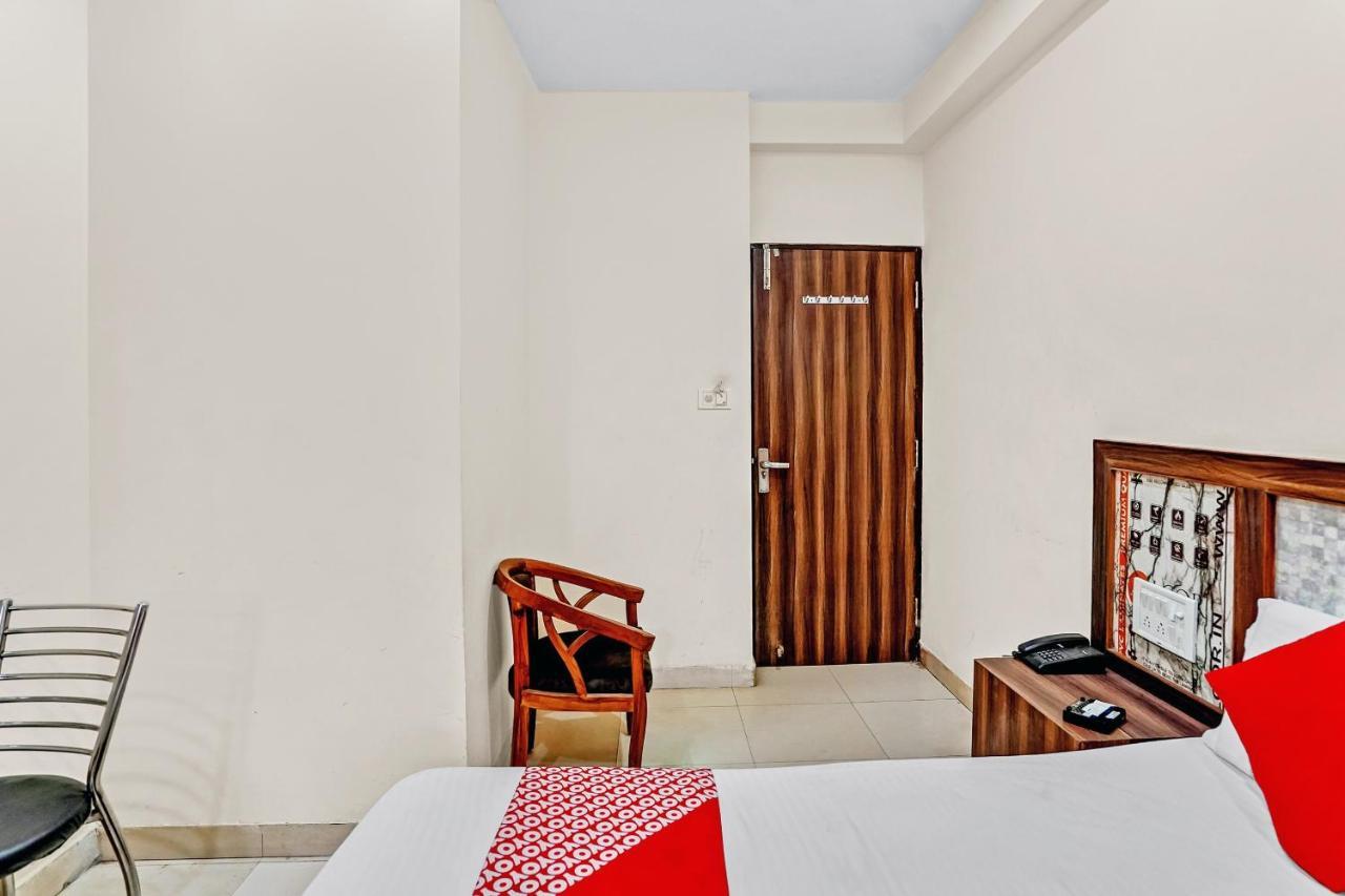 Oyo 88326 Hotel Cloud 9 ニューデリー エクステリア 写真
